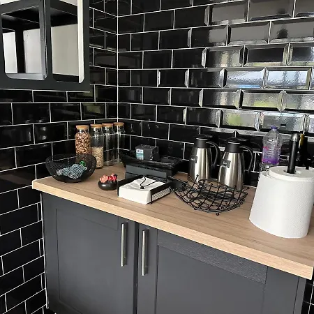 Сasa de vacaciones Black House Spay